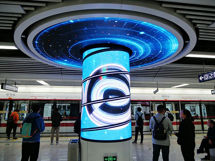 打造城市級網(wǎng)紅地標(biāo)：成都LED顯示屏如何玩轉(zhuǎn)裸眼3D與光影藝術(shù)